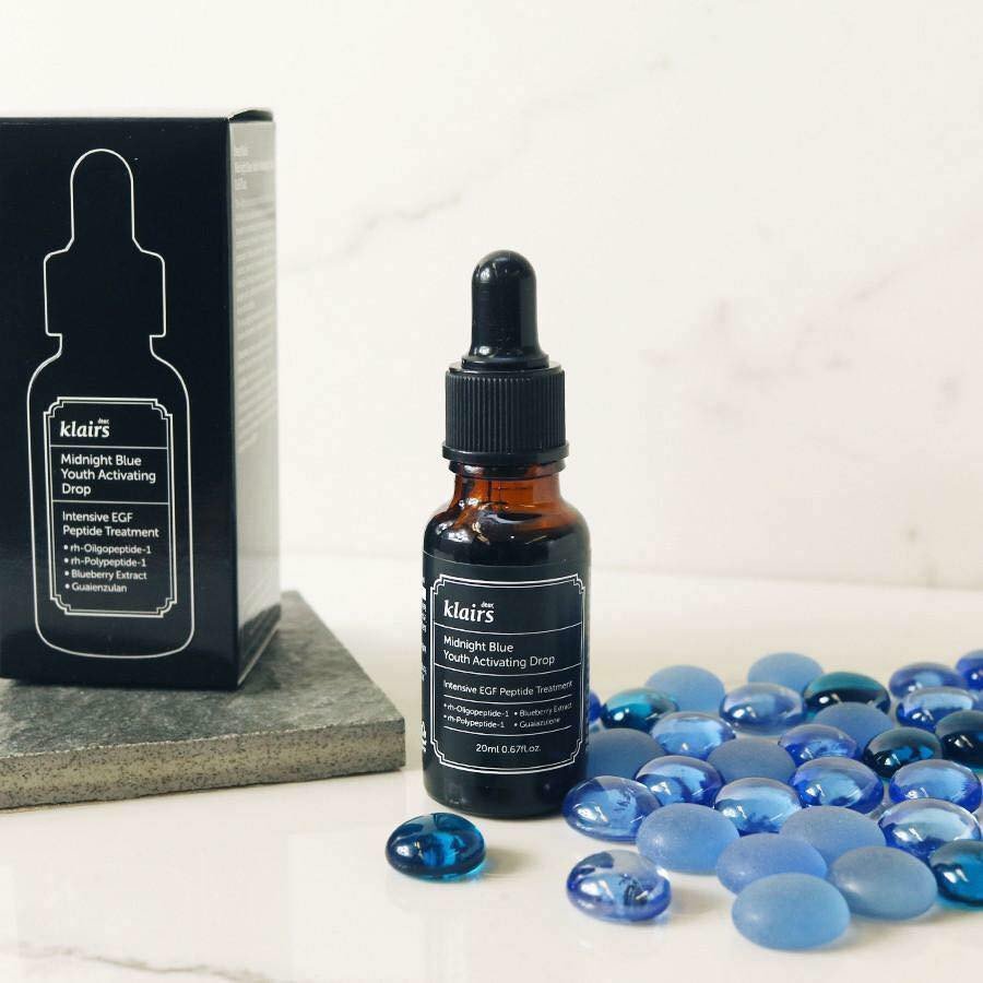 Klairs Midnight Blue - một trong các loại serum giúp phục hồi da hư tổn tốt nhất