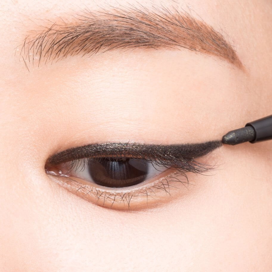 Hướng dẫn cách chọn Eyeliner dạng bút chì phù hợp với mắt đẹp nhất