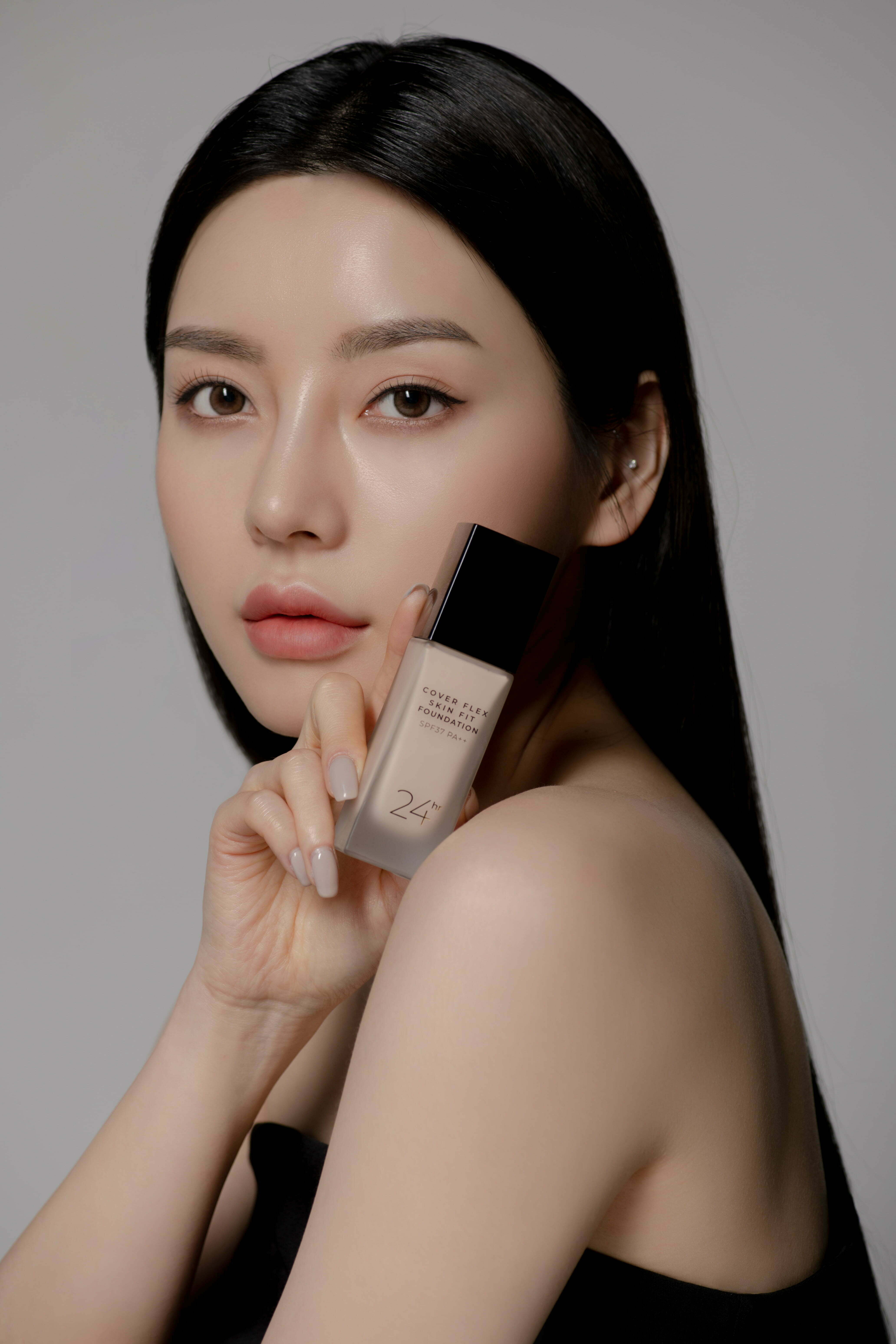 Kem Nền Hàn Quốc Thế Hệ Mới - Bom Cover Flex Skin Fit Foundation